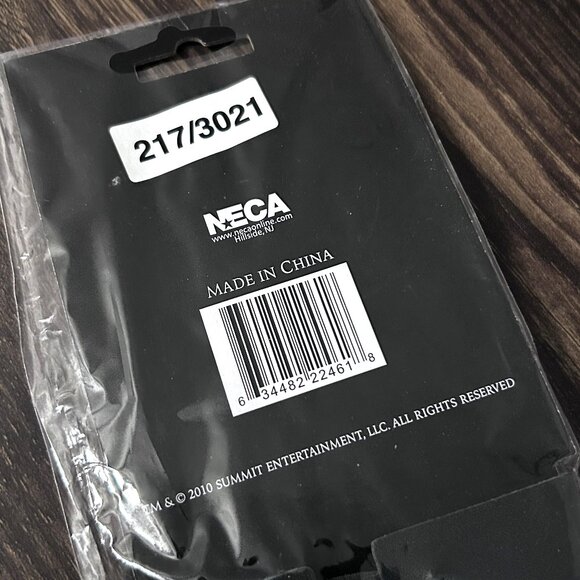 NWT NECA Twilight Eclipse Edward Wristcuff - Picture 5 of 6